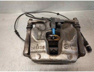 Recambio de pinza freno delantera derecha para mercedes-benz clase gla (w156) 2.1 cdi cat referencia OEM IAM A0004217481 TRW
