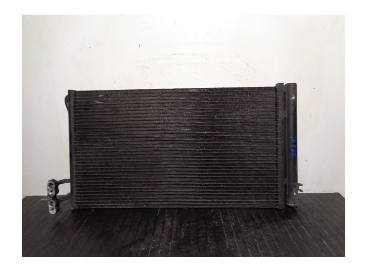 Replacement air conditioning condenser / radiator for BMW 3 Series sedan (E90) 2.0 16V diesel OEM IAM reference 645369300