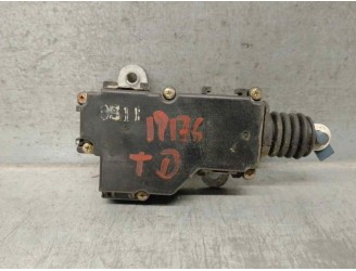 Recambio de motor cierre centralizado trasero derecho para nissan serena (c23m) 2.3 diesel referencia OEM IAM 825501C401 2 PINES