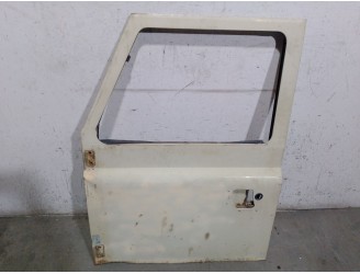 Recambio de puerta delantera izquierda para land rover santana 109 referencia OEM IAM E74 E74 