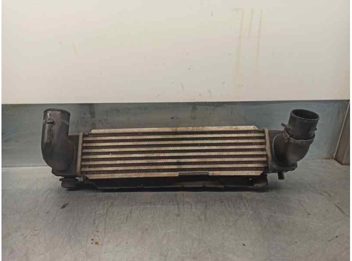 Recambio de intercooler para kia sorento 2.5 crdi cat referencia OEM IAM 281904A160 