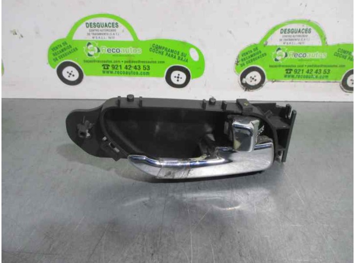 Recambio de maneta interior delantera derecha para ssangyong rodius 2.7 turbodiesel cat referencia OEM IAM 7242021000  