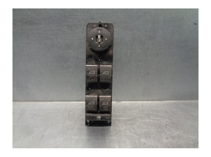 Recambio de mando elevalunas delantero izquierdo para ford focus lim. (cb8) 1.0 ecoboost cat referencia OEM IAM AM5T14A132CA 