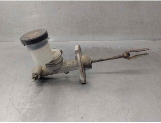 Recambio de bomba embrague para nissan serena (c23m) 2.3 diesel referencia OEM IAM 306102C110  NABCO