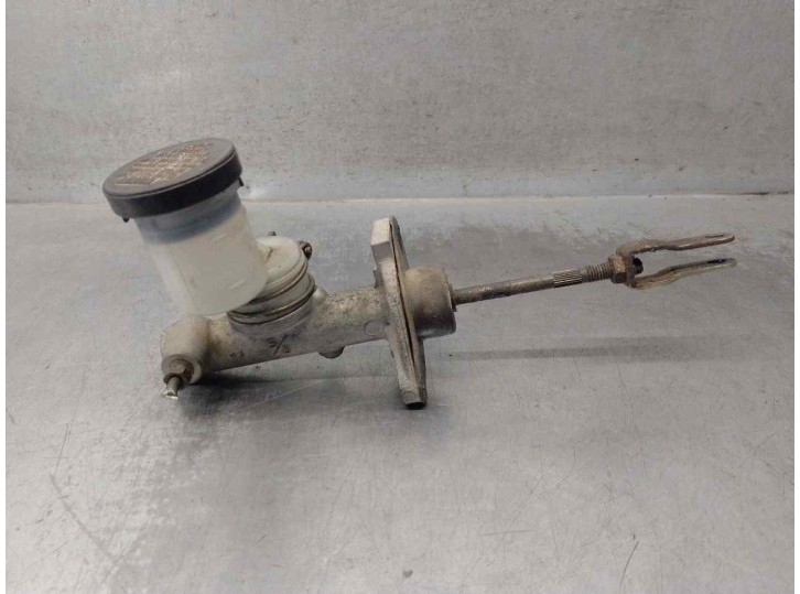 Recambio de bomba embrague para nissan serena (c23m) 2.3 diesel referencia OEM IAM 306102C110  NABCO