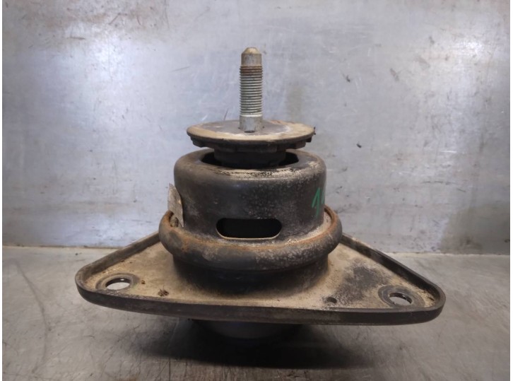 Recambio de soporte motor derecho para hyundai i30 1.6 crdi cat referencia OEM IAM 218101H300  