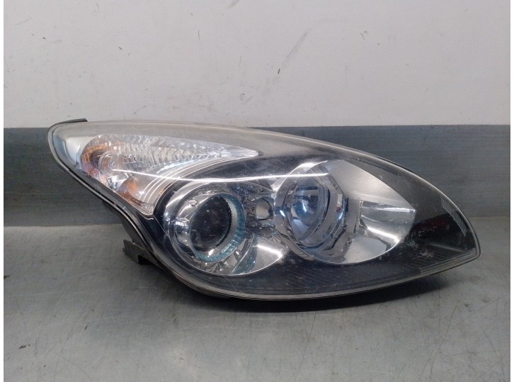 Recambio de faro derecho para hyundai i30 1.6 crdi cat referencia OEM IAM 921022R000 1EL01014602 5 PUERTAS