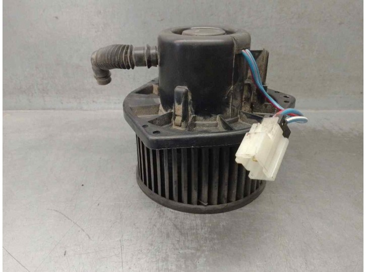 Recambio de motor calefaccion para nissan serena (c23m) 2.3 diesel referencia OEM IAM 272207C302  