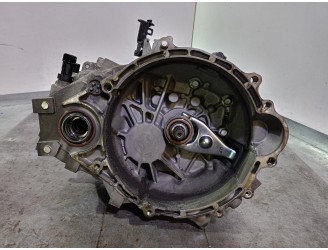 Recambio de caja cambios para hyundai i30 1.6 crdi cat referencia OEM IAM W9J6 165766 4300032360