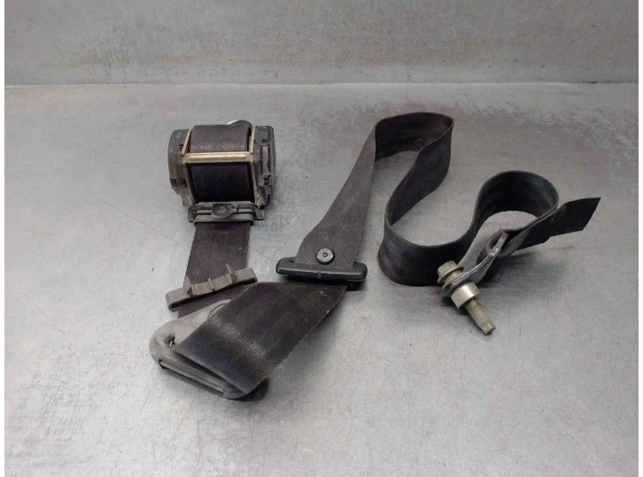 Replacement front right seatbelt for Nissan Serena (C23M) 2.3 diesel OEM IAM reference 868447C902 5 DOORS