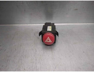 Replacement hazard warning switch for Seat Cordoba Berlina (6L2) 1.9 TDI OEM IAM reference 6L1953235A 