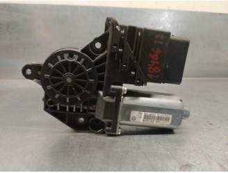 Recambio de motor elevalunas trasero izquierdo para volkswagen golf v plus (1kp) 1.9 referencia OEM IAM 5M0839401A 18 PINES 5 PU