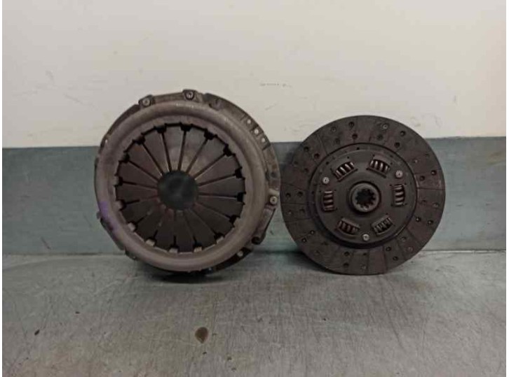 Recambio de kit embrague para nissan patrol (k/w260) referencia OEM IAM 300003 