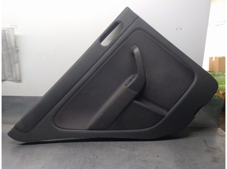 Recambio de guarnecido puerta trasera izquierda para volkswagen golf v plus (1kp) 1.9 referencia OEM IAM 5M0868073 5 PUERTAS