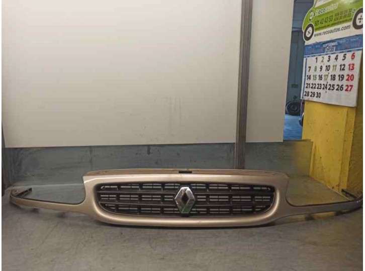 Recambio de rejilla delantera para renault safrane (b54) 2.2 dt (b54g) referencia OEM IAM 7700847090 