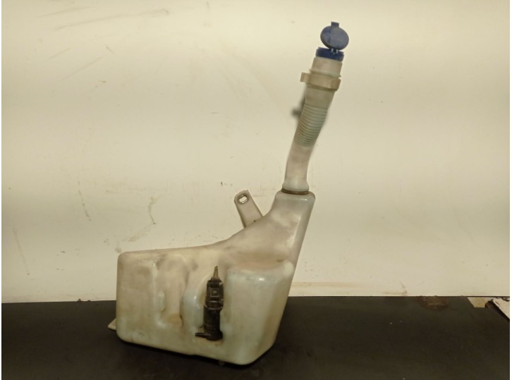 Recambio de deposito limpia para iveco daily vi furgoneta 33s16, 35s16, 35c16, 40c16, 50c16 referencia OEM IAM 5801566048 580174