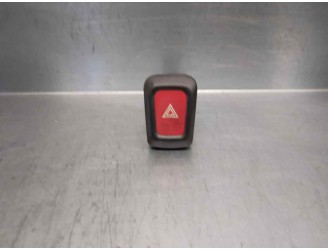 Replacement hazard warning switch for Nissan Almera (N16/E) 1.5 16V CAT OEM IAM reference 252904M410 