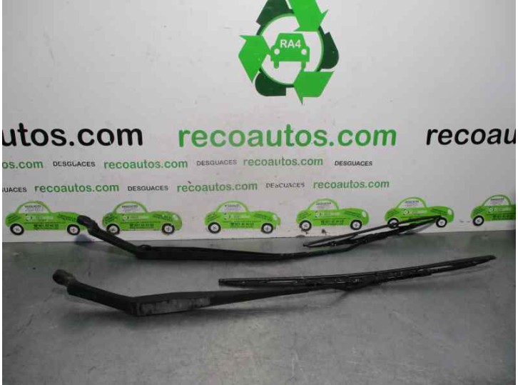 Replacement right front wiper arm for Kia Sportage EX OEM IAM reference 