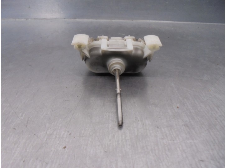 Recambio de motor tapa deposito combustible para audi a8 (d2) 4.2 v8 32v referencia OEM IAM 4D0862153A  