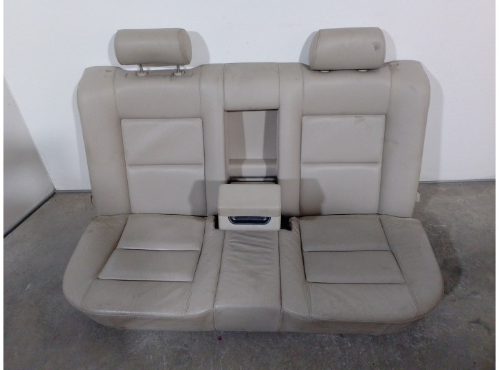 Recambio de asientos traseros para audi a8 (d2) 4.2 v8 32v referencia OEM IAM 4859458 CUERO BEIGE 4 PUERTAS