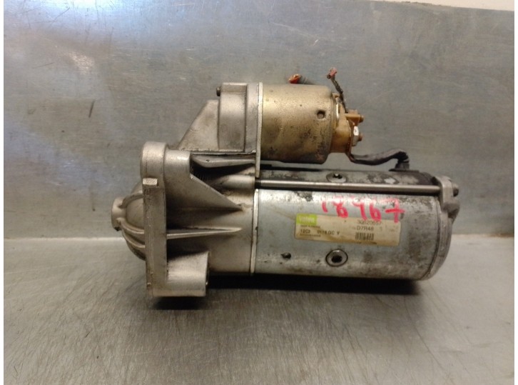 Replacement starter motor for Mitsubishi Carisma saloon 5 (DA0) 1.9 DI-D cat OEM IAM reference 8200064465B D7R48 VALEO