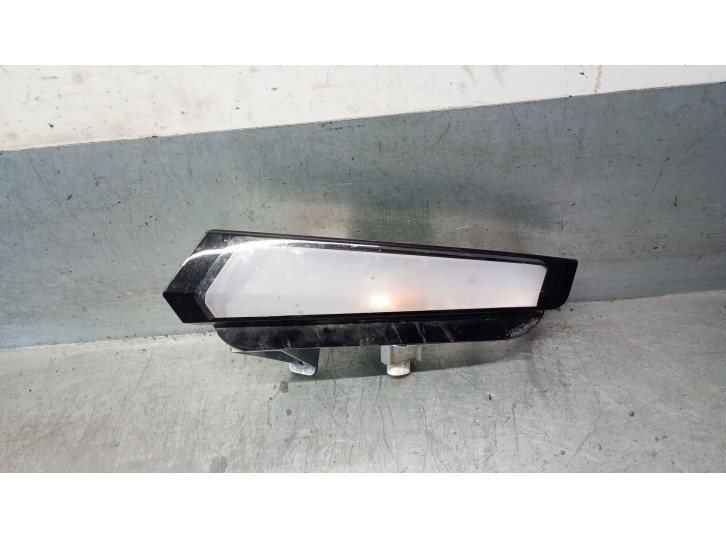 Recambio de piloto delantero izquierdo para iveco daily vi furgoneta 33s16, 35s16, 35c16, 40c16, 50c16 referencia OEM IAM 580187