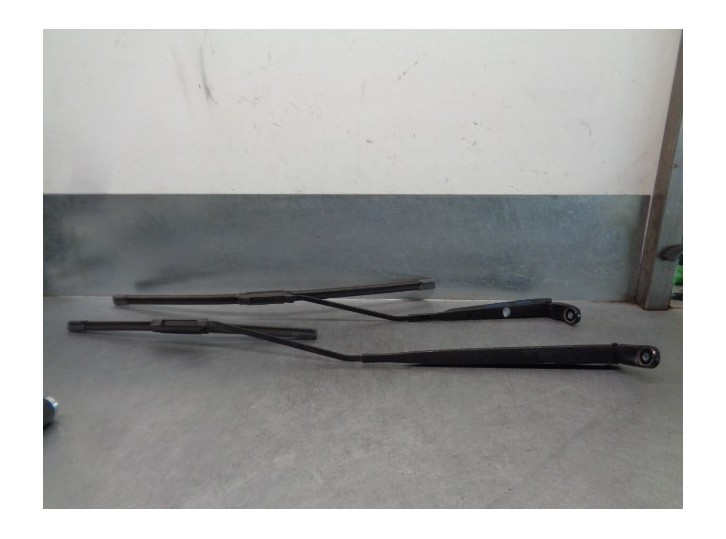 Recambio de brazo limpia delantero derecho para citroën c3 picasso exclusive referencia OEM IAM 6429GC 6429FZ 