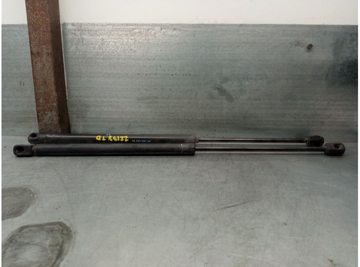 Replacement trunk / tailgate dampers for Peugeot 307 Break / SW (S1) 1.6 HDI OEM IAM reference 9638605280 