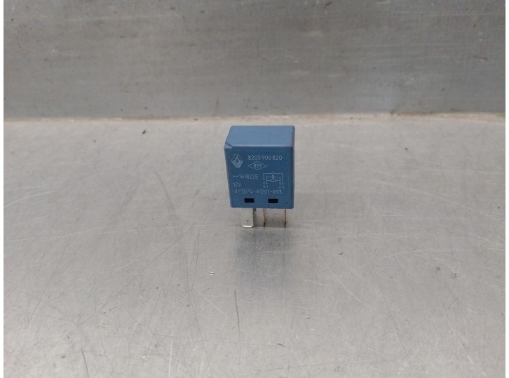 Recambio de rele para smart fortwo coupe 0.9 turbo cat referencia OEM IAM 8200900820  