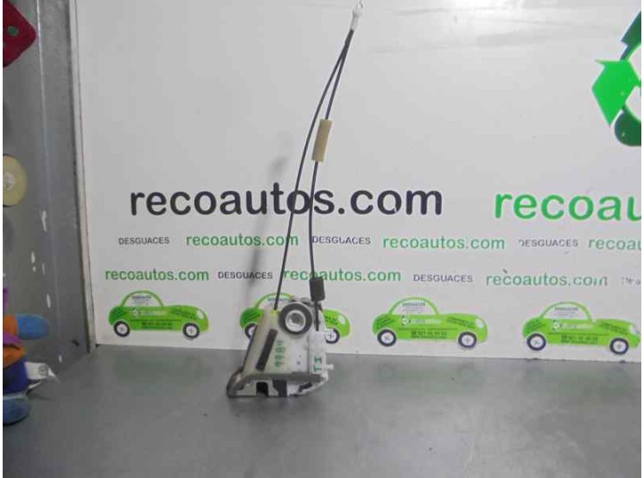 Recambio de cerradura puerta trasera izquierda para toyota prius (nhw30) executive referencia OEM IAM 6906047070 4 PINES 5 PUERT