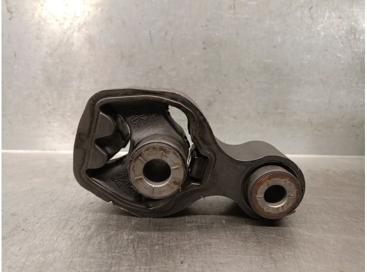 Recambio de soporte motor para mazda cx-5 2.2 turbodiesel cat referencia OEM IAM KD6239040 KD6239040 