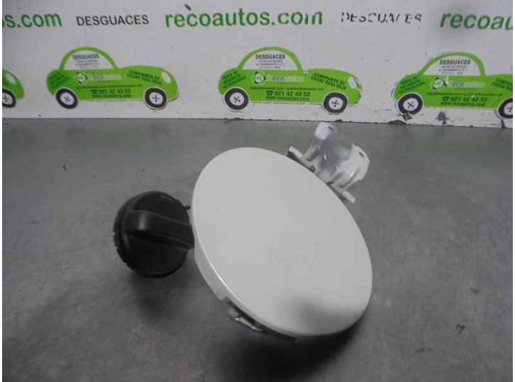 Replacement exterior fuel cap for Toyota Prius (NHW30) Executive OEM IAM reference 