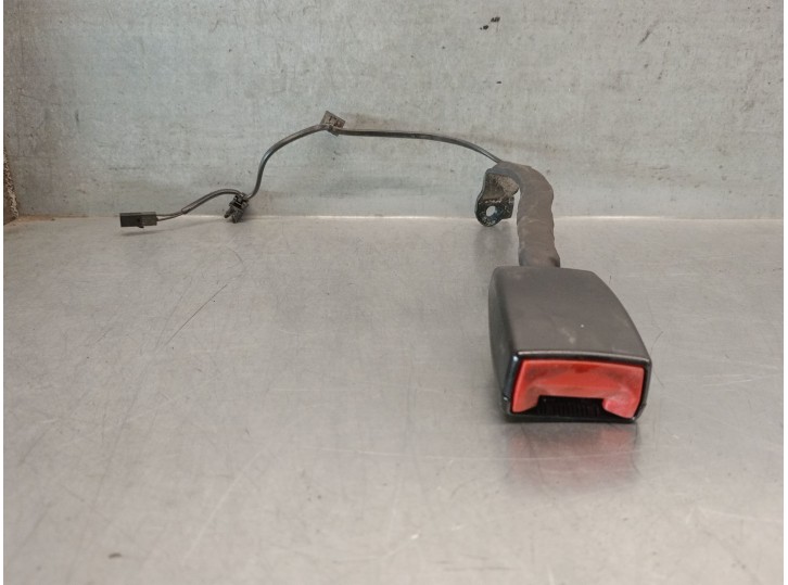 Recambio de enganche cinturon para volkswagen touran (1t1, 1t2) 2.0 tdi referencia OEM IAM 1T1857755C 1T1857755E 