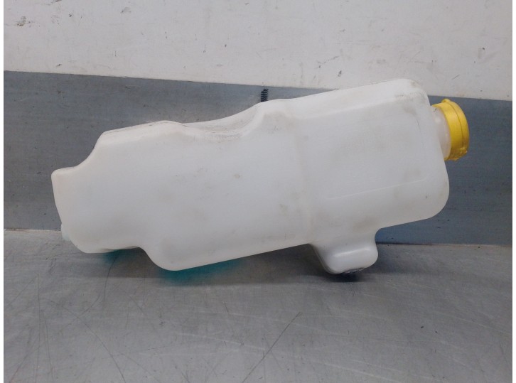 Recambio de deposito limpia para smart fortwo coupe 0.9 turbo cat referencia OEM IAM A4538603300 A4538600160 