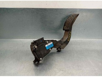 Replacement accelerator pedal potentiometer for Audi A4 Saloon (8E) 2.5 V6 24V TDI OEM IAM reference 8E1723523B 6PV00837600 HELL