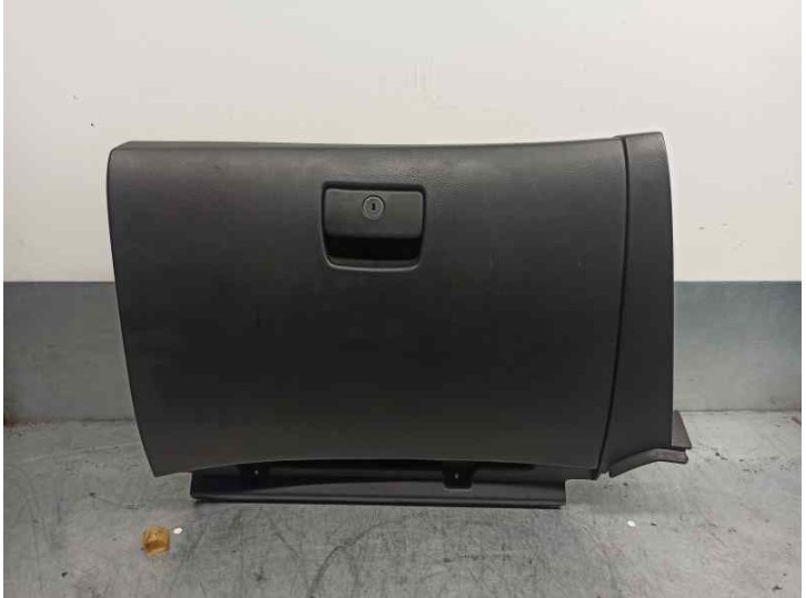 Recambio de guantera para chevrolet cruze 2.0 diesel cat referencia OEM IAM 96985561  