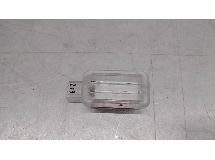 Recambio de luz interior para land rover range rover velar 2.0 diesel cat referencia OEM IAM LR034050  