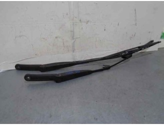 Replacement front right wiper arm for Fiat Idea (135) 1.3 JTD CAT OEM IAM reference 
