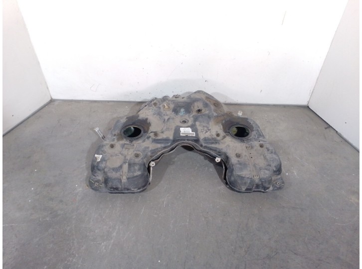 Recambio de deposito combustible para mercedes-benz clase m (w164) 3.0 cdi cat referencia OEM IAM A1644710501  