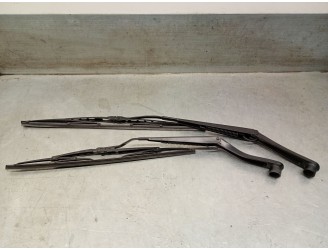 Recambio de brazo limpia delantero derecho para chrysler pt cruiser (pt_) 2.2 crd referencia OEM IAM 5018426AA 5018426AA 