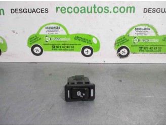 Replacement right seat control for Nissan Patrol GR (Y61) 3.0 16V turbodiesel cat OEM IAM reference 