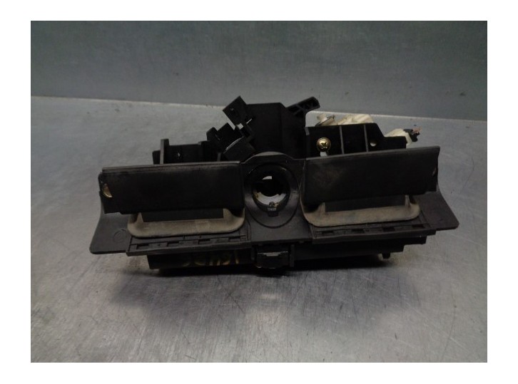 Recambio de maneta exterior porton para audi a6 berlina (4b2) 2.4 v6 30v cat (bdv) referencia OEM IAM 8D9827565H 8D9827565J 