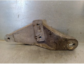 Replacement engine mount for Audi A8 (D2) 4.2 V8 32v OEM IAM reference 4D0199603B 4D0199603B 