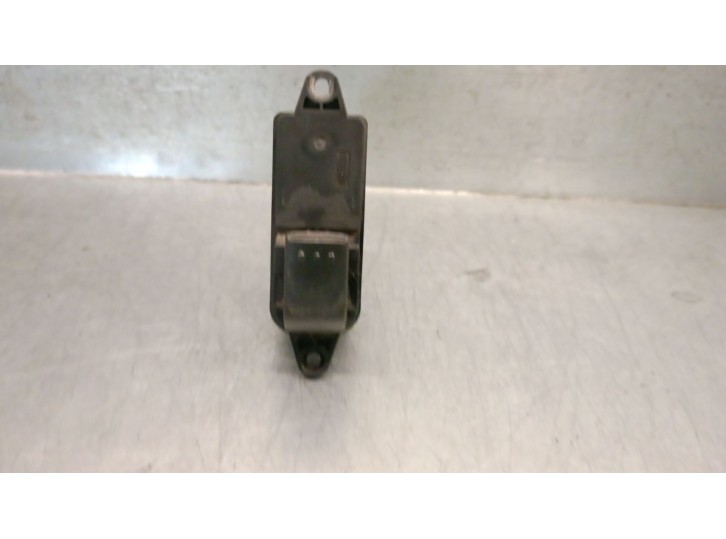 Recambio de mando elevalunas delantero derecho para mazda 6 sedán (gg) 2.0 di (gg14) referencia OEM IAM GP9A66370 