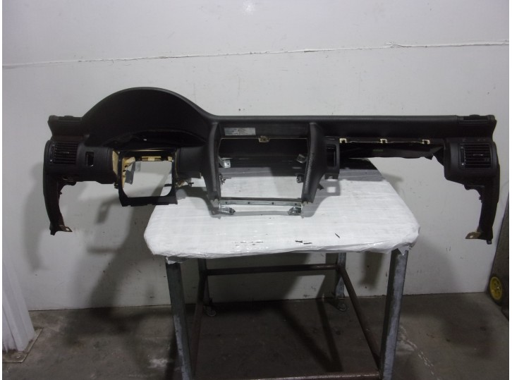 Recambio de salpicadero para audi a8 (d2) 4.2 v8 32v referencia OEM IAM 4D1857041L NEGRO 