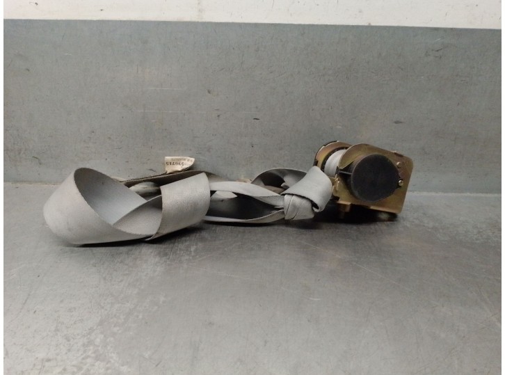 Recambio de cinturon seguridad trasero izquierdo para kia pride station wagon 1.3 referencia OEM IAM KK13657770D04 0428080 