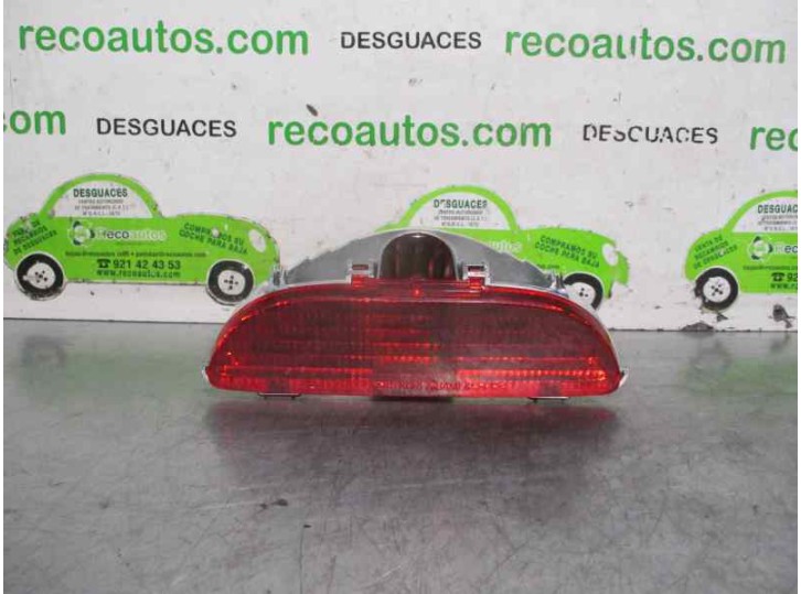 Recambio de luz central de freno para kia carnival ii 2.9 crdi cat referencia OEM IAM 0K56A51580  