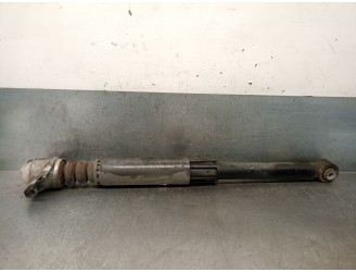 Recambio de amortiguador trasero derecho para audi a3 limousine (8vs, 8vm) 1.6 tdi referencia OEM IAM 5Q0512013CS 5Q0513049BG 80