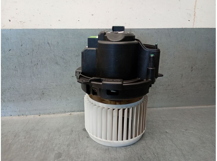 Recambio de motor calefaccion para dacia sandero iii 1.0 tce 90 referencia OEM IAM 278607174R 278607174R DENSO