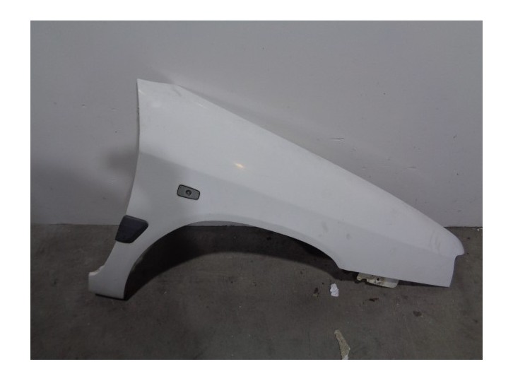 Recambio de aleta delantera derecha para citroën xantia berlina referencia OEM IAM 96071169 BLANCA 